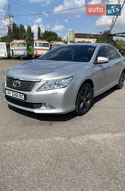 Седан Toyota Camry 2011 в Запорожье