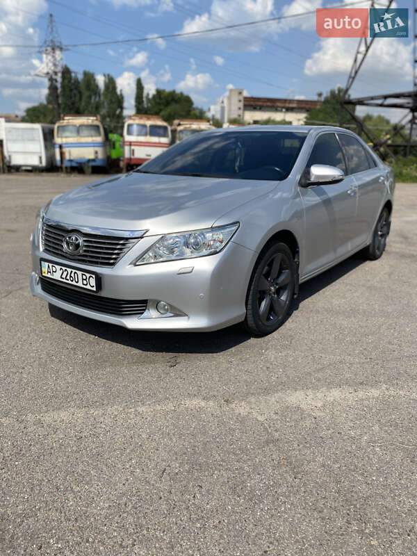 Седан Toyota Camry 2011 в Запоріжжі