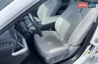 Седан Toyota Camry 2019 в 