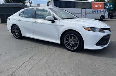 Седан Toyota Camry 2019 в 