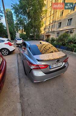 Седан Toyota Camry 2019 в Миколаєві