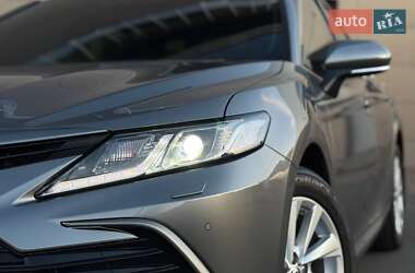 Седан Toyota Camry 2022 в 