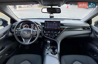 Седан Toyota Camry 2022 в 