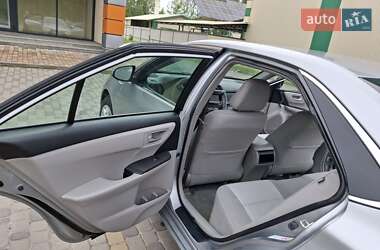 Седан Toyota Camry 2015 в 