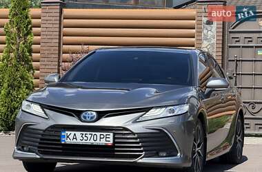Седан Toyota Camry 2021 в Києві