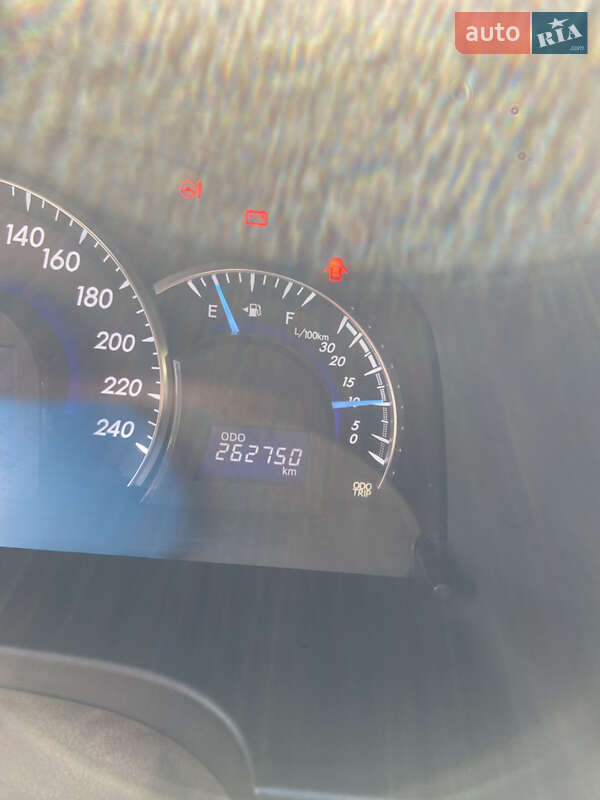 Седан Toyota Camry 2011 в Кривому Розі