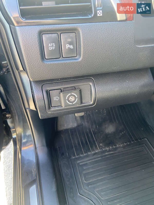 Седан Toyota Camry 2011 в Кривому Розі