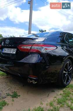 Седан Toyota Camry 2018 в 
