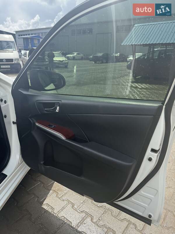 Седан Toyota Camry 2012 в Хмельницькому