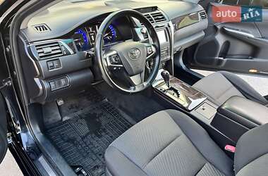 Седан Toyota Camry 2015 в 