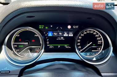 Седан Toyota Camry 2023 в 