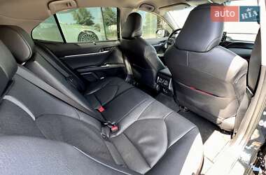 Седан Toyota Camry 2023 в 