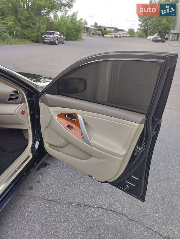 Седан Toyota Camry 2008 в Днепре