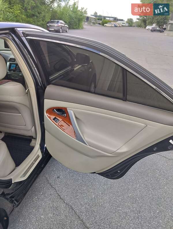 Седан Toyota Camry 2008 в Днепре