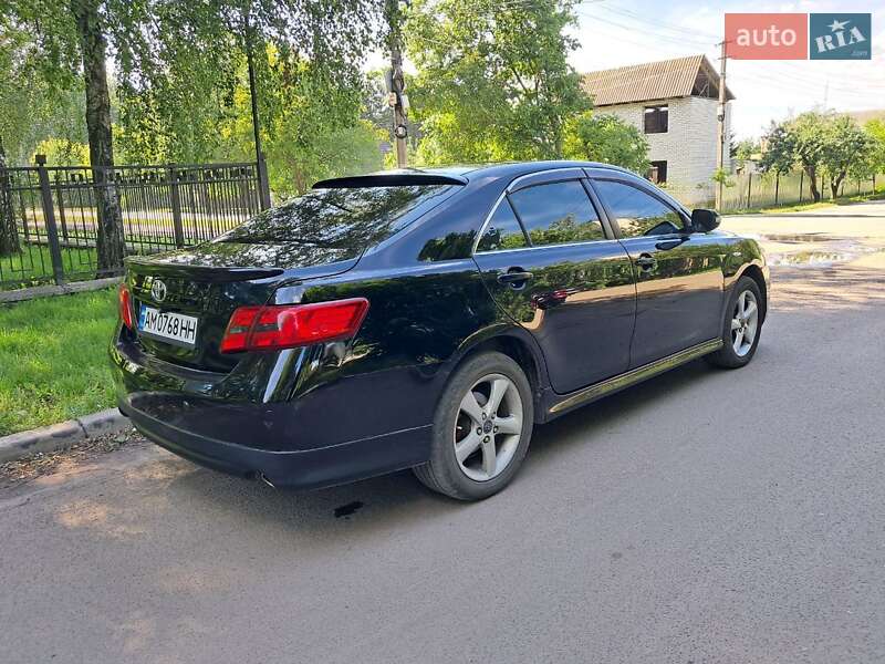 Седан Toyota Camry 2008 в Бобровиці
