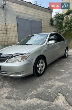 Седан Toyota Camry 2002 в Киеве