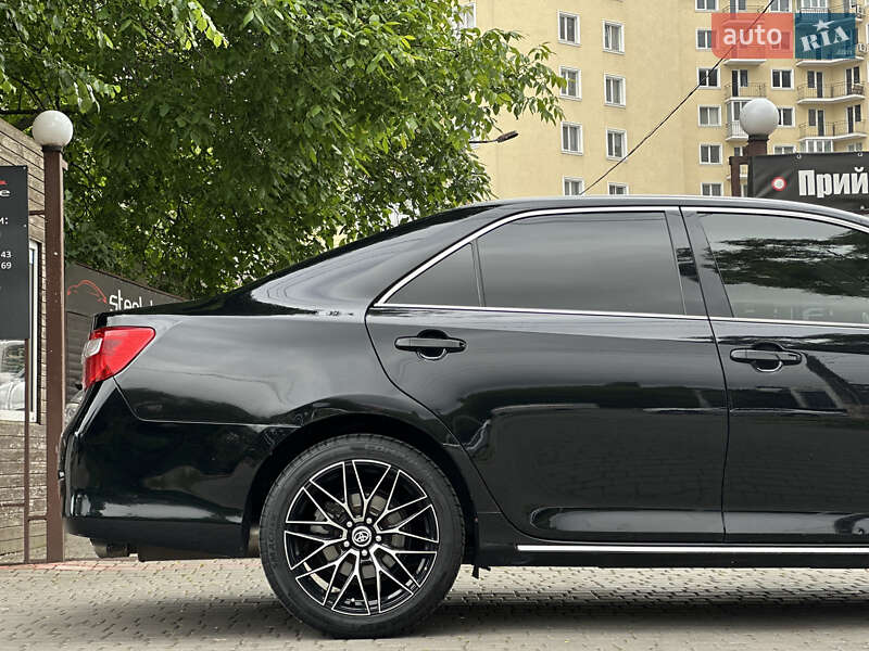 Седан Toyota Camry 2012 в Одессе