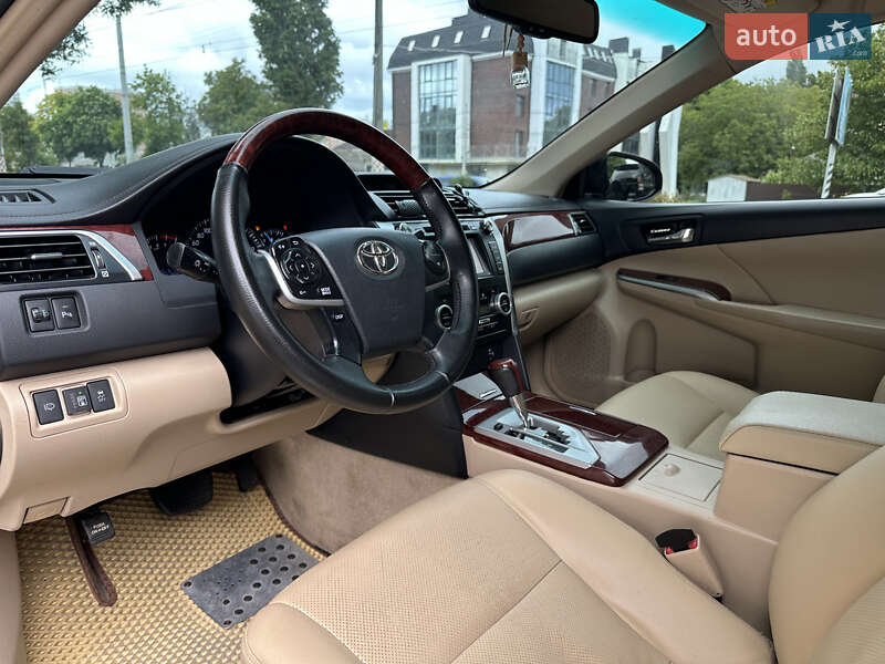 Седан Toyota Camry 2012 в Одессе