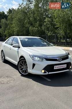 Седан Toyota Camry 2017 в Белогородке