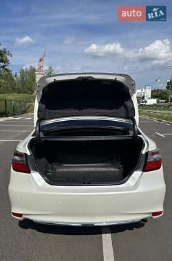 Седан Toyota Camry 2017 в 