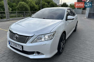 Седан Toyota Camry 2013 в 
