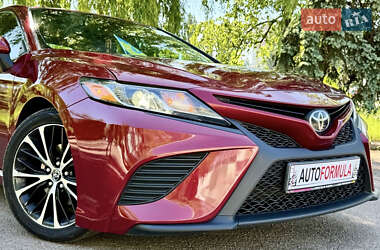 Седан Toyota Camry 2018 в 