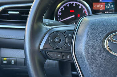 Седан Toyota Camry 2018 в 