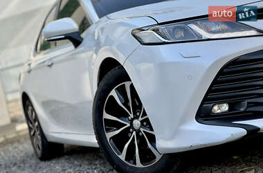 Седан Toyota Camry 2017 в 