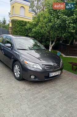 Седан Toyota Camry 2011 в Луцке