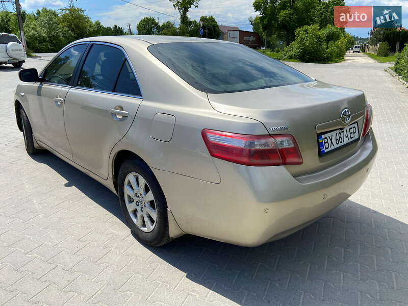 Седан Toyota Camry 2008 в Хмельницькому