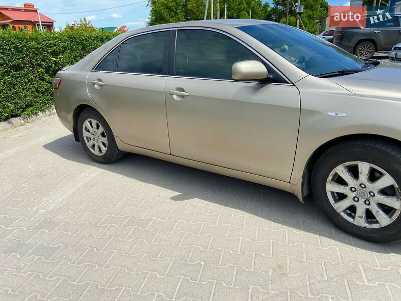 Седан Toyota Camry 2008 в Хмельницькому