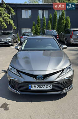 Седан Toyota Camry 2021 в 
