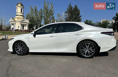 Седан Toyota Camry 2021 в 