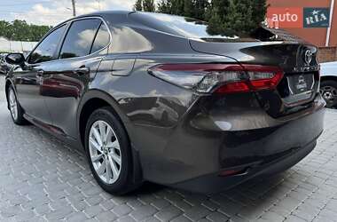 Седан Toyota Camry 2021 в 