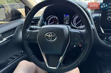 Седан Toyota Camry 2021 в 