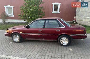 Седан Toyota Camry 1988 в Черновцах