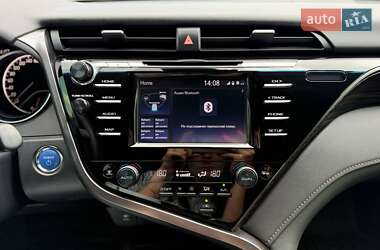 Седан Toyota Camry 2020 в 