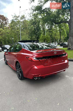 Седан Toyota Camry 2024 в 
