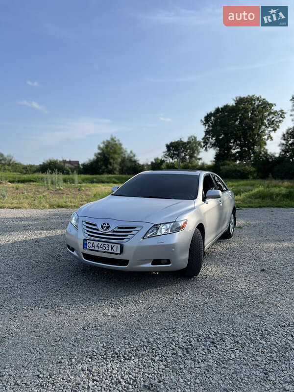 Седан Toyota Camry 2007 в Умани