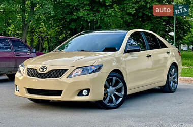 Седан Toyota Camry 2010 в Харькове