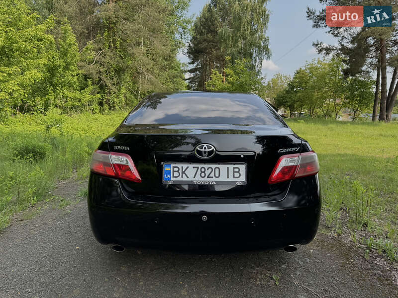 Седан Toyota Camry 2008 в Кременце