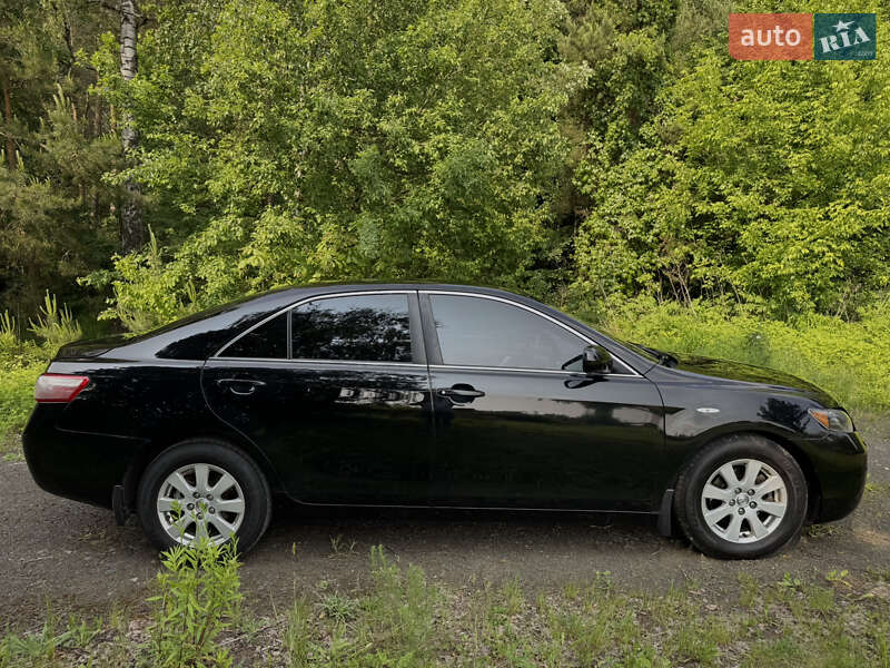 Седан Toyota Camry 2008 в Кременце