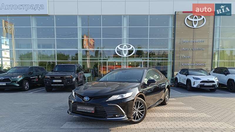Toyota Camry 2023