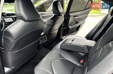 Седан Toyota Camry 2018 в 