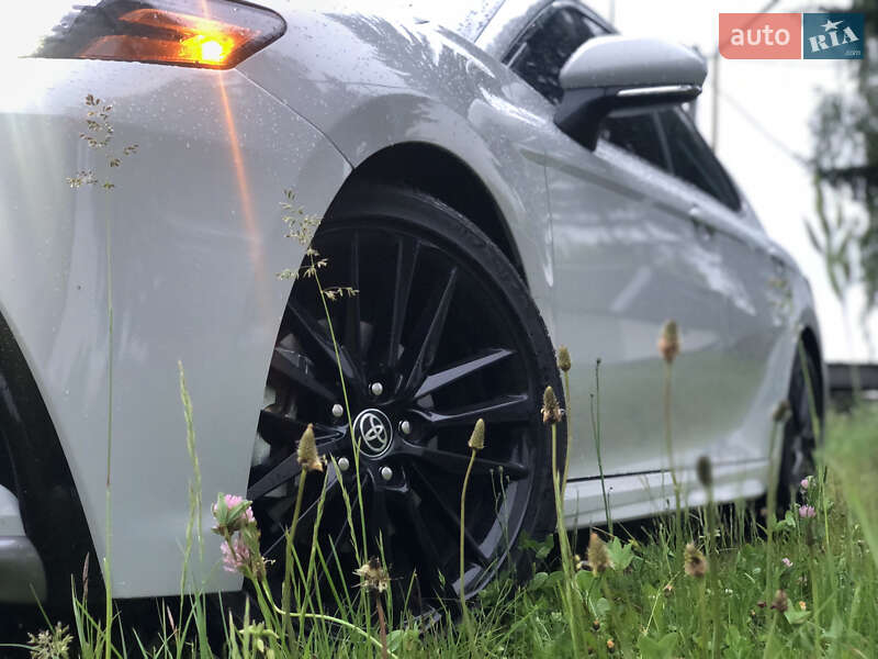 Toyota Camry 2024