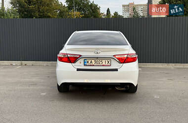 Седан Toyota Camry 2016 в 
