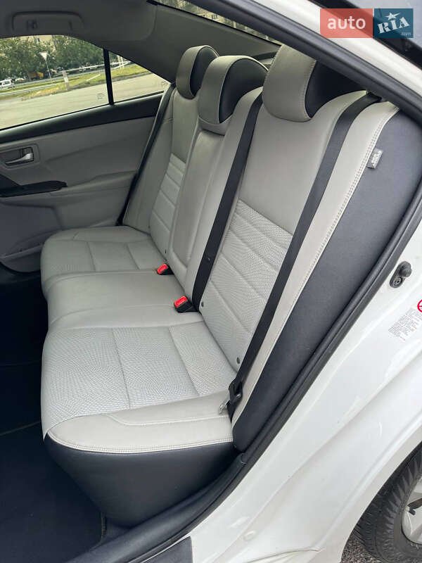 Седан Toyota Camry 2016 в Балаклії