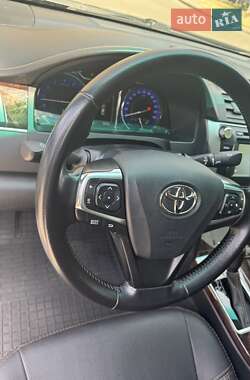 Седан Toyota Camry 2016 в 