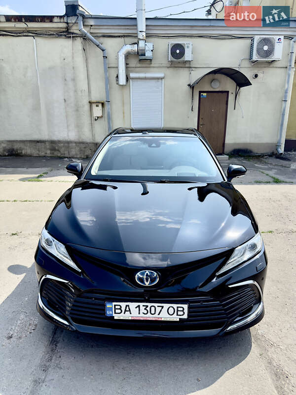 Седан Toyota Camry 2021 в Харькове
