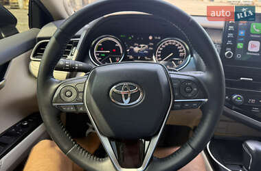 Седан Toyota Camry 2021 в 